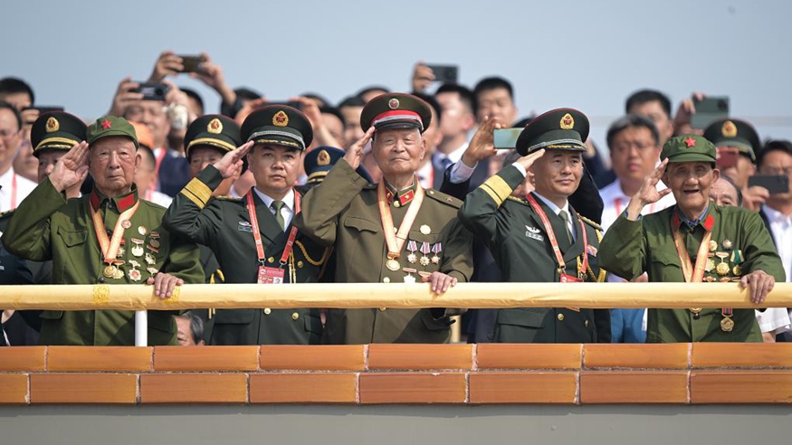 像说丨九三阅兵之致敬